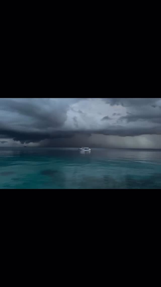 À propos de ce soir ⚡️
Ciel électrique pour le plaisir des yeux 🩶
#thunder #lightning #fakarava #raimiti #cloud