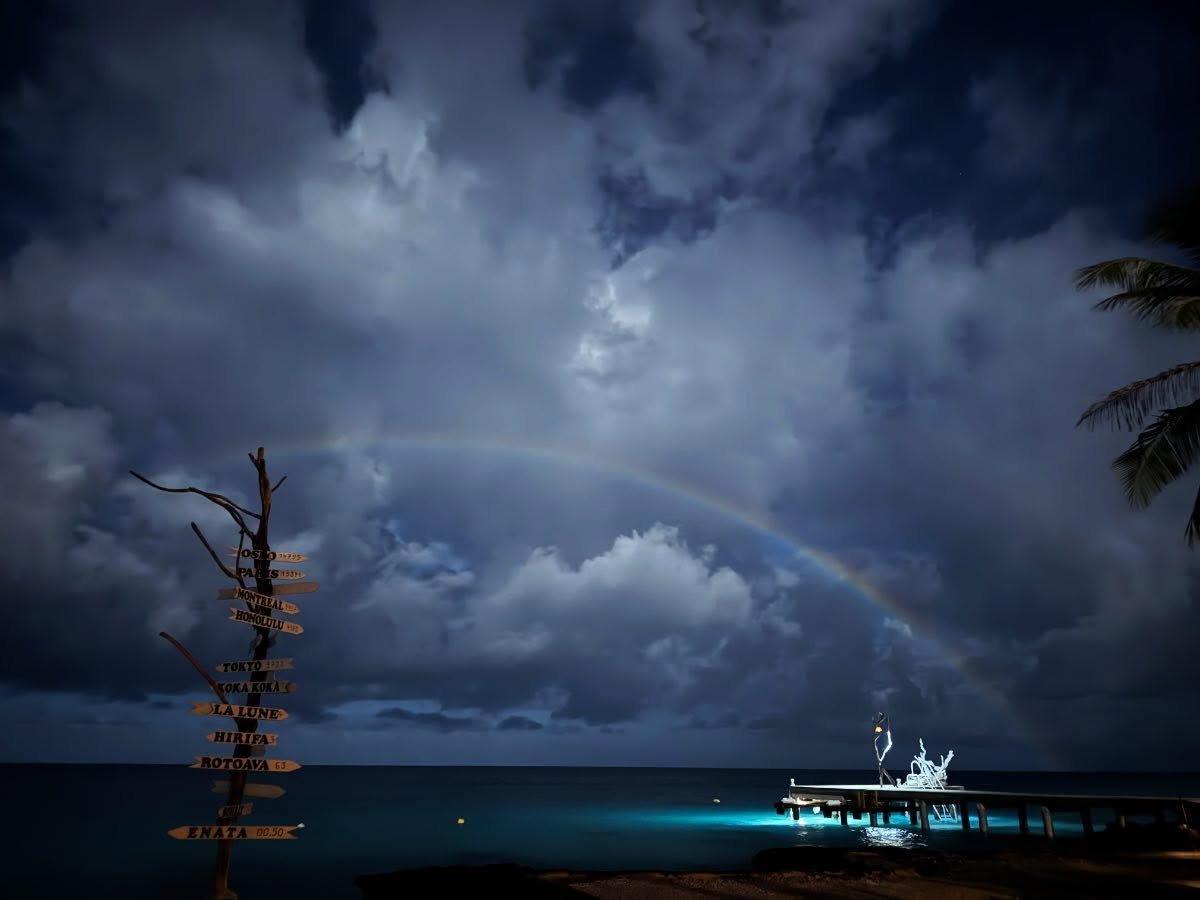 Arc en ciel lunaire 🌝 on croise les doigts pour la météo annoncée de demain 🤞
#rainbow #moon #sky #stars #fakarava #tuamotu #raimiti #magic